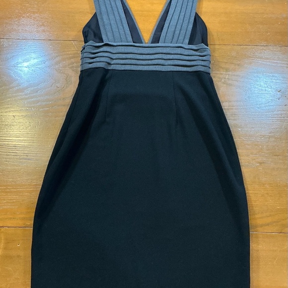 Black Halo Pleated Bodice Contrast Sheath Dress Size 4 - Picture 4 of 7